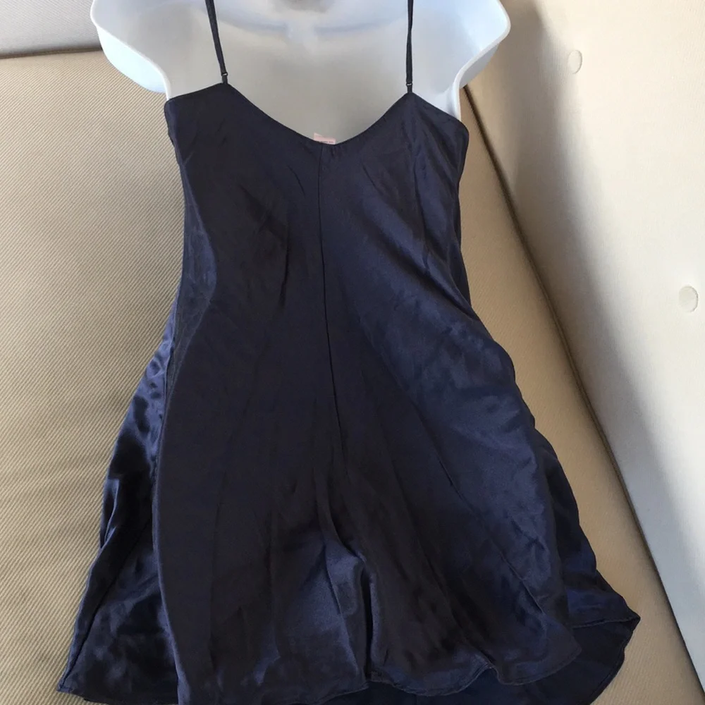 Victoria Secret “baby doll” slip - navy blue - Picture 6 of 7